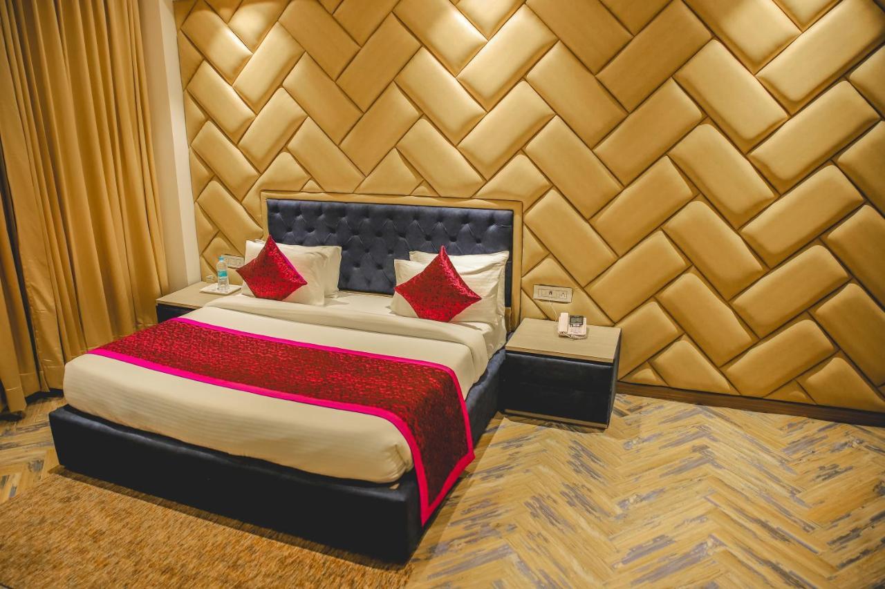 The Orlov Hotel Panipat Exterior photo